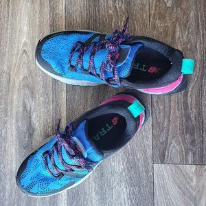 NEW BALANCE Hierro V5 Running Sneaker (B) 7,5 US